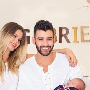 Andressa Suita e Gusttavo Lima comemoraram a chegada do segundo filho no Instagram