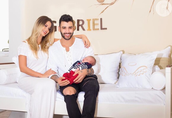 Andressa Suita e Gusttavo Lima comemoraram a chegada do segundo filho no Instagram