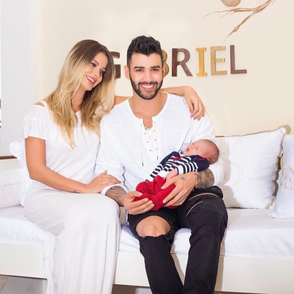 Andressa Suita e Gusttavo Lima comemoraram a chegada do segundo filho no Instagram