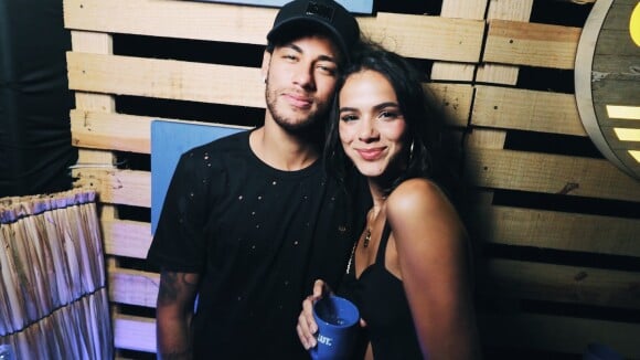 Bruna Marquezine já confundiu datas de namoro e aniversário de Neymar:'Me perdi'