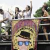 Leandra Leal curte bloco de Carnaval em São Paulo, neste domingo, 21 de janeiro de 2018