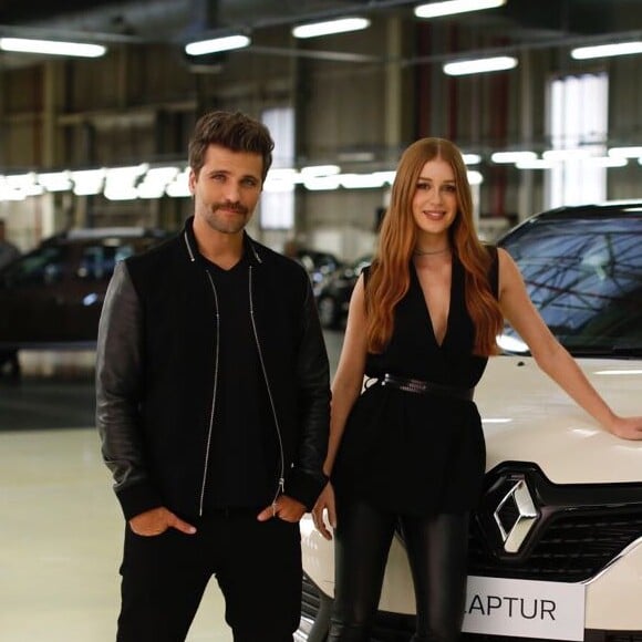 Marina Ruy Barbosa também teve a companhia de Bruno Gagliasso na brincadeira