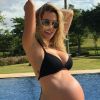 Adriana Sant'Anna admitiu se incomodar com as estrias durante a segunda gravidez