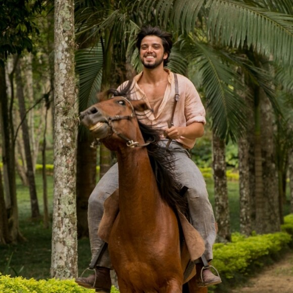 Rodrigo Simas também está no elenco da novela 'Orgulho e Paixão'