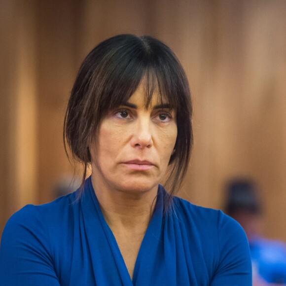 Duda/Beth (Gloria Pires) reconheceu Adriana (Julia Dalavia) somente durante seu julgamento, na novela 'O Outro Lado do Paraíso'