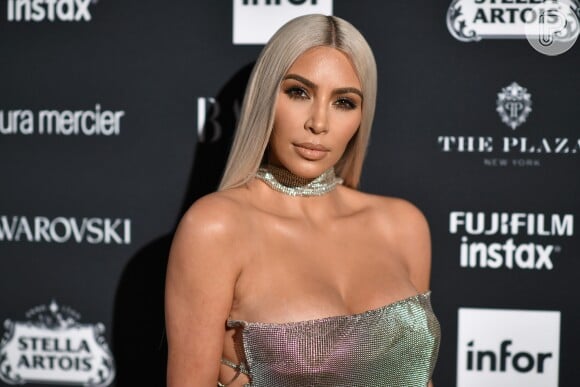 Kim Kardashian negou nova gravidez de barriga de aluguel em seu Twitter, na madrugada desta quinta-feira, 25 de janeiro de 2018
