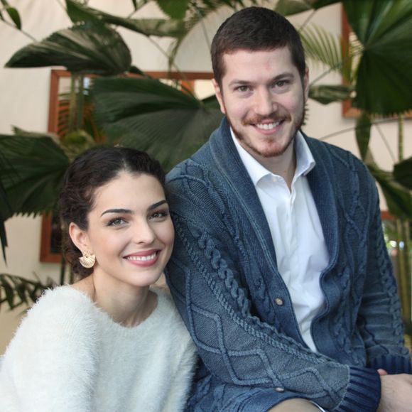 Caio Paduan comentou a boa relação que possui com a ex-namorada, Julia Konrad