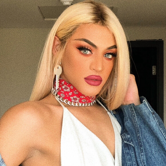 'Quando você abre seu coração para negatividade, você está atraindo e eu não quero isso para mim. Gosto de estar com meus fãs e respondendo eles sempre na paz', disse Pabllo Vittar