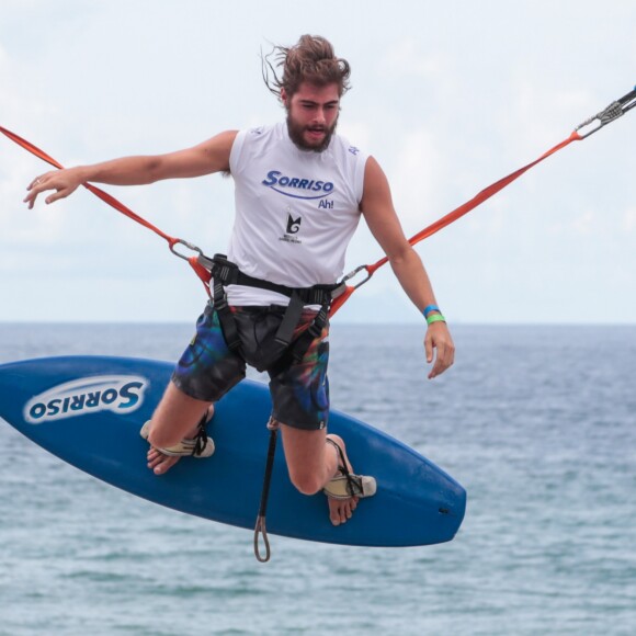 Rafael Vitti foi onvidado pela Sorriso para conhecer o Instituto Gabriel Medina