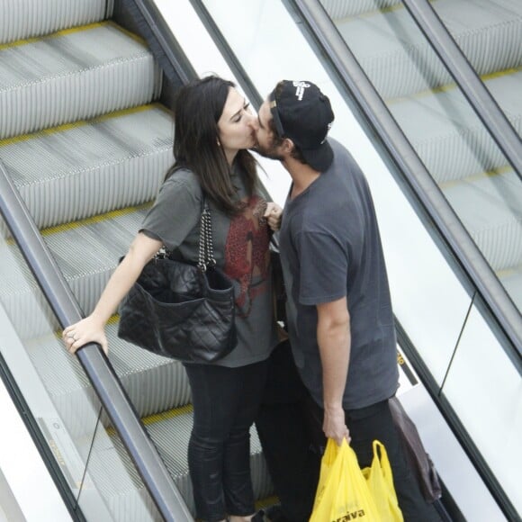 'Ela sempre fica me chamando de uga uga ou de primo it!', afirmou Rafael Vitti sobre a reação de Tatá Werneck ao novo visual