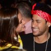 Neymar lamentou a distância da namorada, Bruna Marquezine, com foto antiga