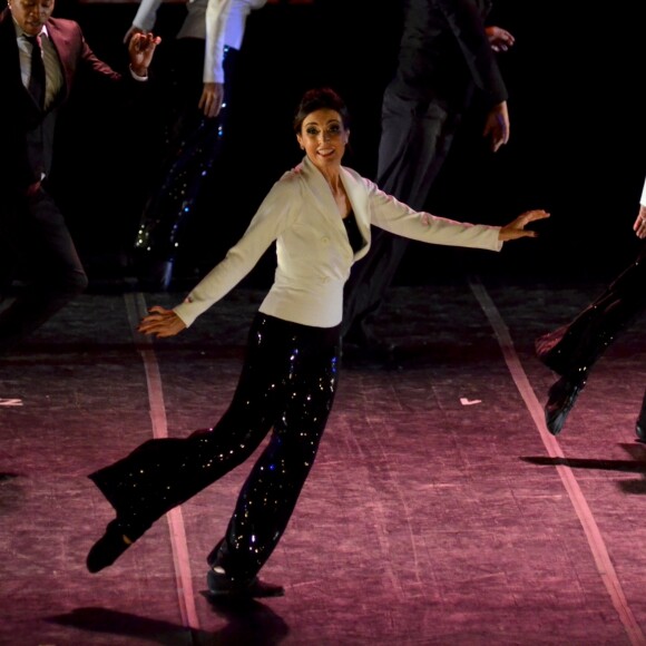 Fátima Bernardes, bailarina de jazz, dançou frevo durante passeio em Recife com o namorado, Túlio Gadêlha