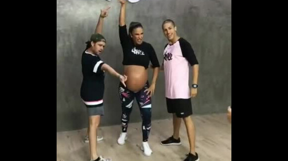 Ivete Sangalo exibiu barrigão de gravidez de gêmeas em gravação da coreografia da música 'No Groove'