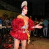 Sabrina Sato se vestiu de Isabelita dos Patins para ser coroada baile de gala Glam Gay