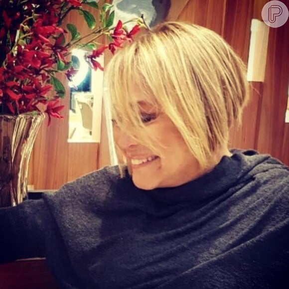 Susana Vieira adotou cabelo curto e exibiu o resultado no Instagram na segunda-feira, 29 de janeiro de 2018