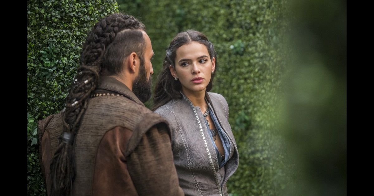 na-novela-deus-salve-o-rei-catarina-bruna-marquezine-ficar