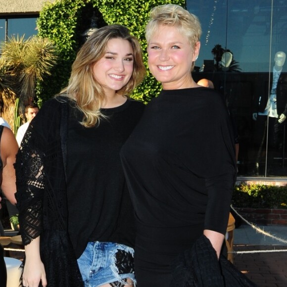 Sasha Meneghel e a mãe, Xuxa, fizeram homenagem à Alda, matriarca da família que sofre de Mal de Parkinson