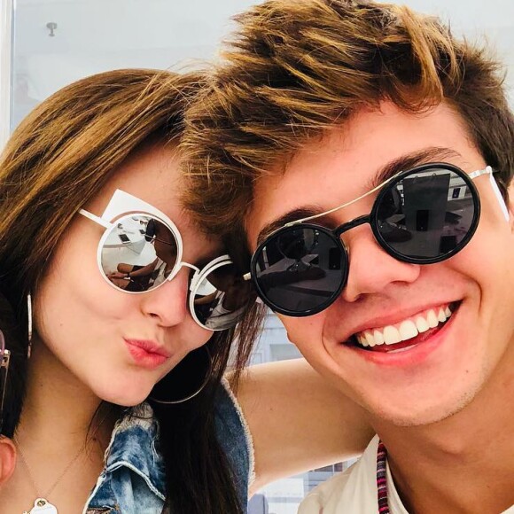 Larissa Manoela e Leo Cidade recentemente comemoraram um mês de namoro