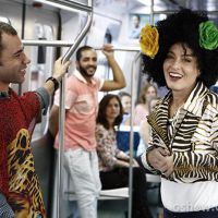 Angélica anda de trem com Rodrigo Sant'Anna no 'Estrelas': 'Ai como sou bandida'