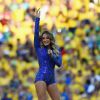 Para marcar sua apresentação ao lado de Jennifer Lopez e Pitbull, na cerimônia de abertura da Copa do Mundo 2014, Claudia Leitte elegeu um look estimado em R$ 2 milhões