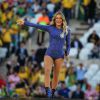 Claudia Leitte usa look avaliado em R$2 milhões na abertura da Copa do Mundo