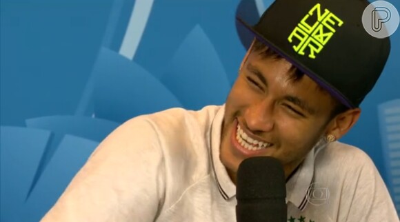 Neymar se diverte em entrevista com Ronaldo no 'Central da Copa'