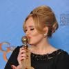Adele venceu o Globo de Ouro de Melhor Canção com 'Skyfall', do filme 007