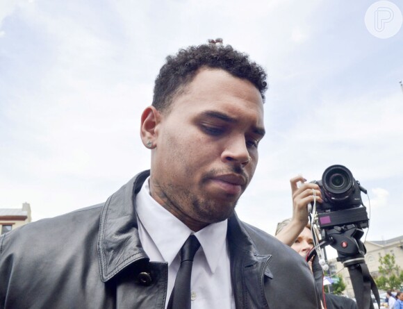 Chris Brown tentou acordo, mas não conseguiu