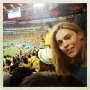 Carolina Dieckmann assiste jogo da Seleção Brasileira 