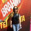 Fernanda Rodrigues usou camisa do Brasil para ir ao Brahma Deck antes de jogo entre França e Alemanha no Maracanã, no Rio de Janeiro