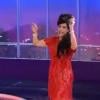 Narciza Tamborindeguy faz performance como Amy Winehouse