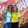 Deborah Secco e Carolina Dieckmann posam juntas na final da Copa do Mundo