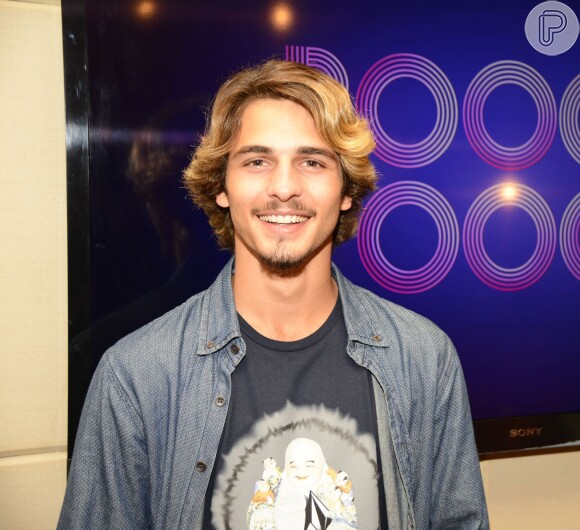 Brenno Leone viverá o surfista Rodrigo em 'Boogie Oogie'. O ator conversou com o Purepeople sobre seu primeiro papel de destaque na TV (26 de julho de 2014)