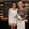 Ana Maria Braga também foi prestigiada por Anitta na noite de lançamneto do seu livro de culinária