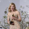 Cate Blanchett está na lista de celebridades mais bem vestidas de 2014, pela 'Vanity Fair'