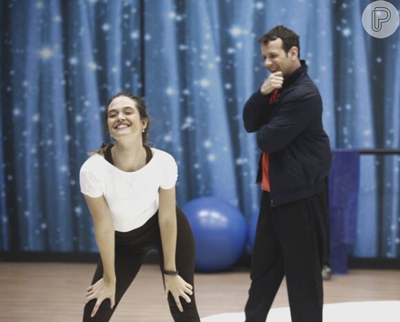 Juliana Paiva tem se divertido nos ensaios da 'Dança dos Famosos', em 8 de agosto de 2014