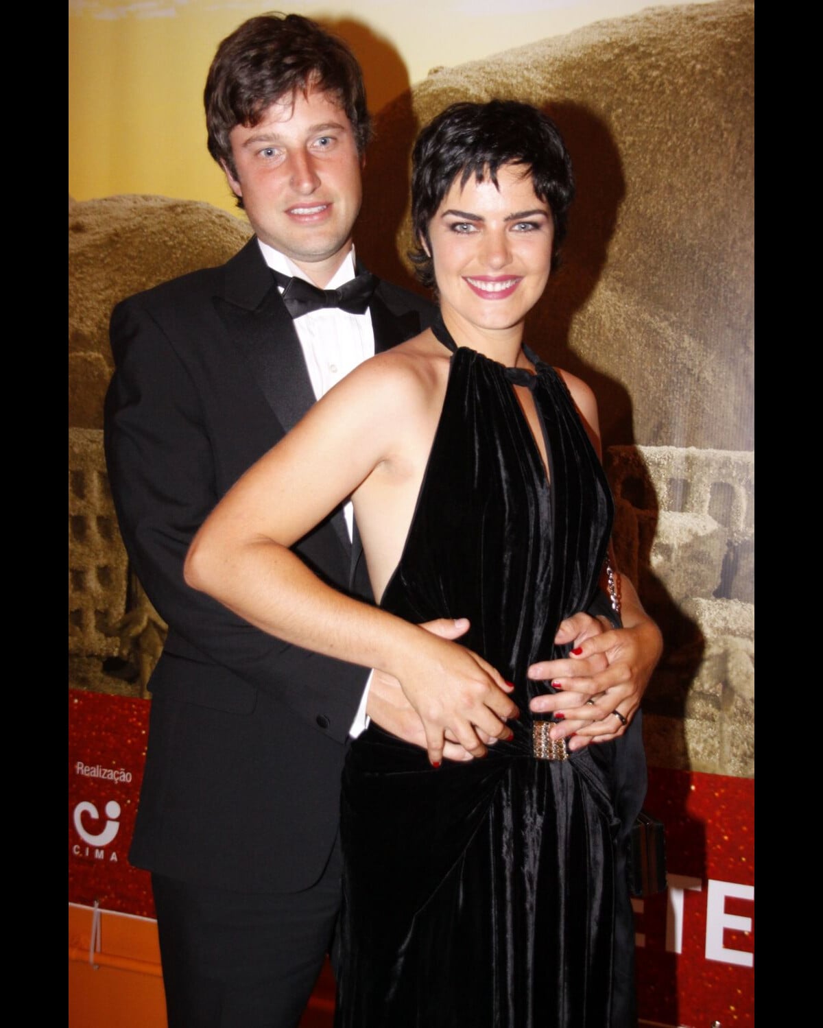 Foto: Atualmente, Ana Paula Arósio passa temporada em Londres com o marido, Henrique Pinheiro - Purepeople