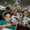 Daniel atrai fãs para o lançamento da sua biografia na Bienal do Livro de São Paulo, em 26 de agosto de 2014