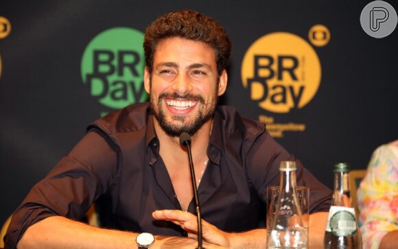 Cauã Reymond participou de uma coletiva de imprensa antes de apresentar o Brazilian Day