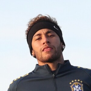 Neymar está em Londres treinando com a seleção brasileira