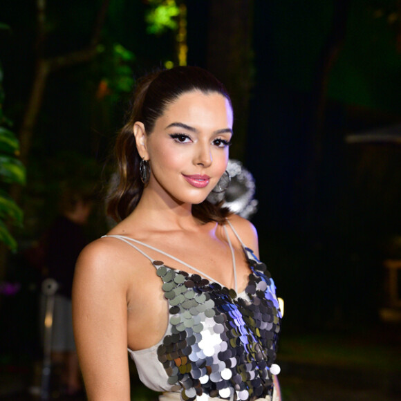 'Pô, você nem me contou que comprou a Europa, malokeiro, parabéns, hein!', escreveu Giovanna Lancellotti