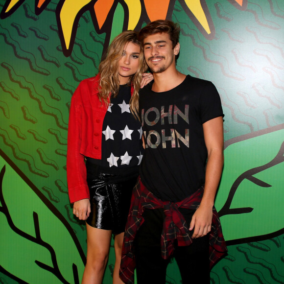 Bruno Montaleone namora Sasha Meneghel há quase um ano