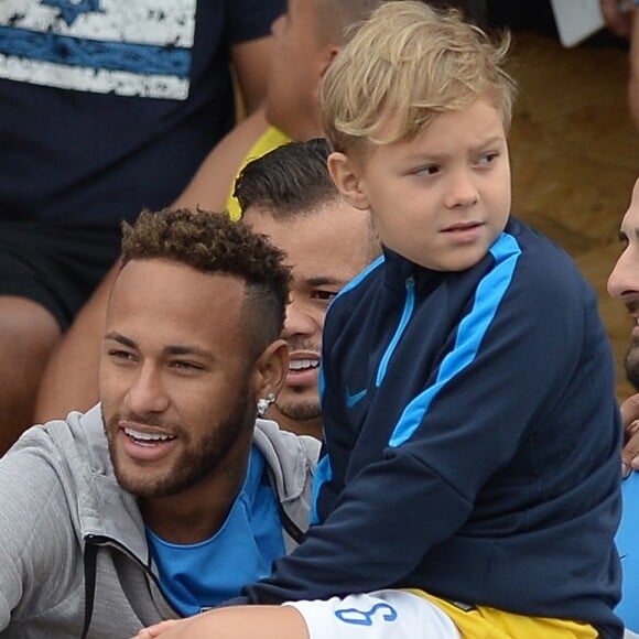 'Fico orgulhoso pela criança que ele é, e tento ajudar da melhor maneira que ele seja a melhor versão possível de um ser humano', afirmou Neymar sobre o filho, Davi Lucca