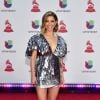 A cantora Debi Nova aposta em um minivestido metalizado para o Grammy Latino 2018, realizado em Las Vegas, nos Estados Unidos, nesta quinta-feira, 15 de novembro de 2018