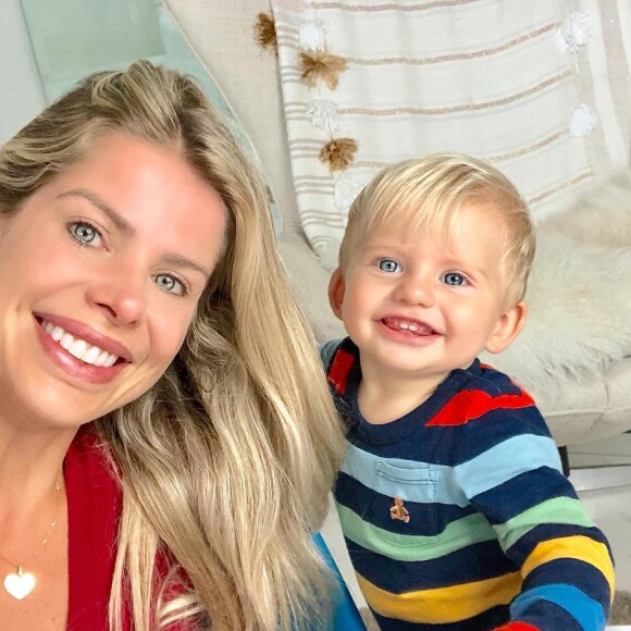 Filho de Karina Bacchi, Enrico completou 1 ano em agosto de 2018