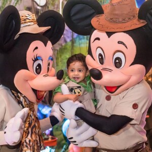 O tema da festa de aniversário de Bernardo, filho de Aline Dias e Rafael Cupello, foi Safari do Mickey 