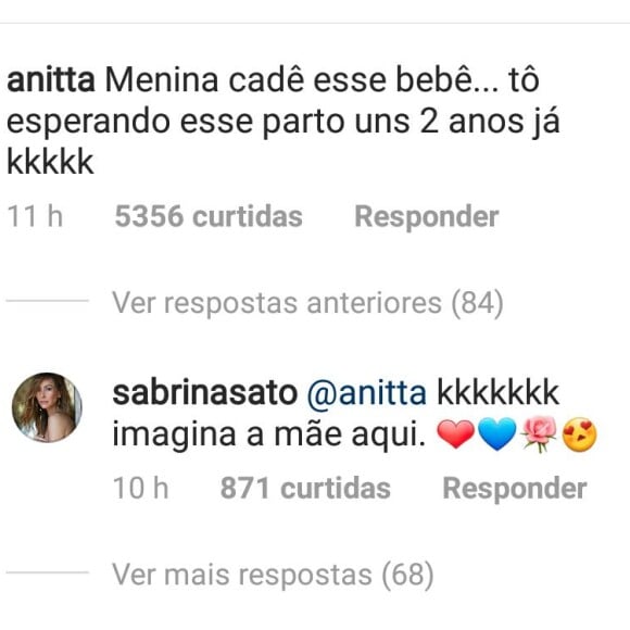 Anitta questiona Sabrina Sato em foto com barriga de fora: 'Cadê esse bebê?'