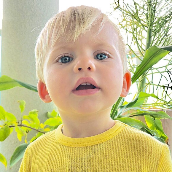 Filho de Karina Bacchi, Enrico tem 1 ano e 3 meses