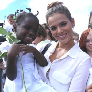 Bruna Marquezine falou sobre o trabalho da ONG IKMR, da qual é apoiadora