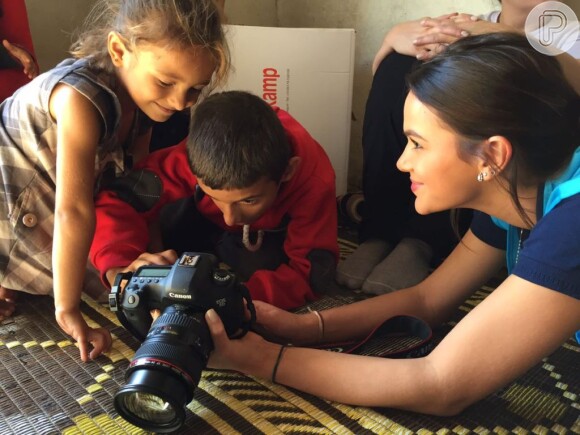 Na visita ao Líbano, Bruna Marquezine visitou assentamentos de refugiados